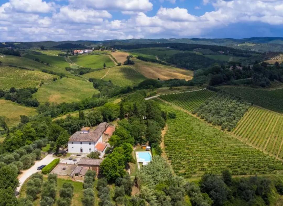 פוג'יבונסי Agriturismo La Moraia מראה חיצוני תמונה