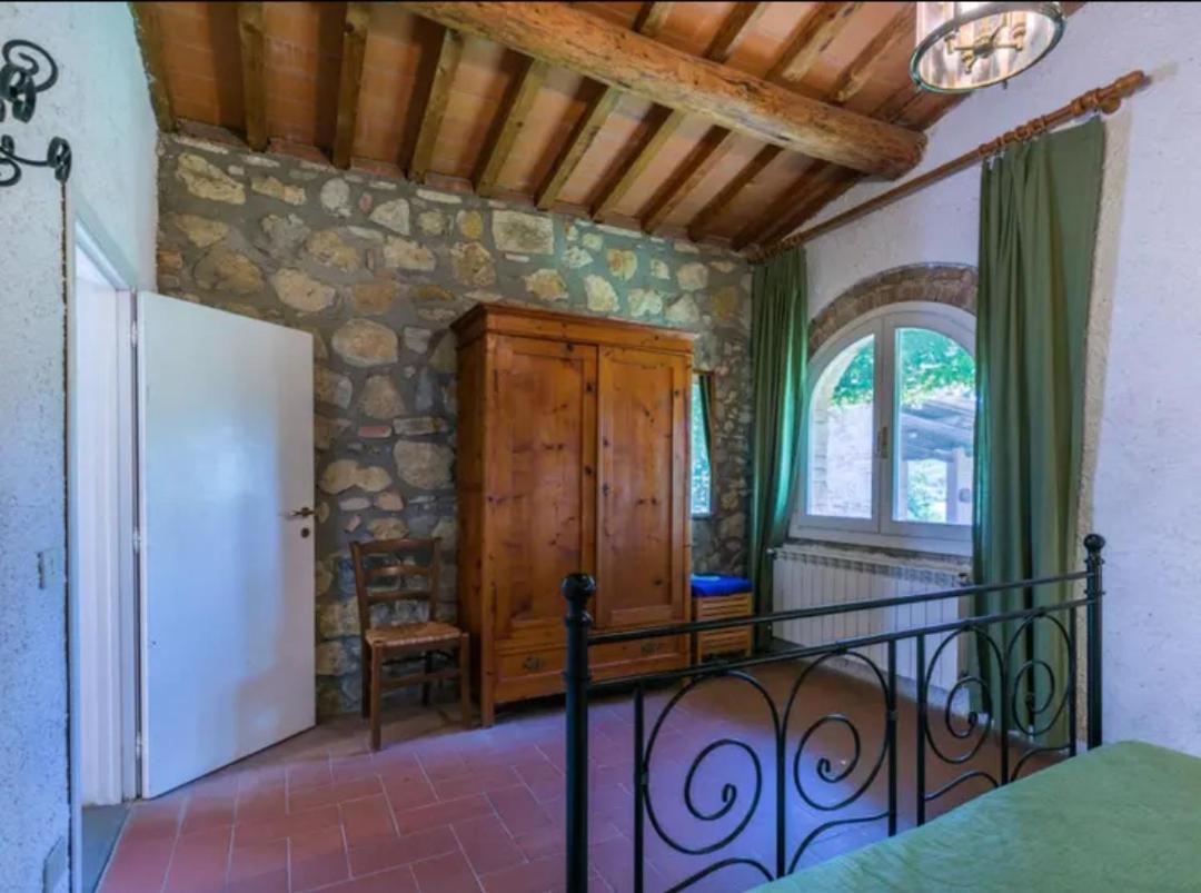 פוג'יבונסי Agriturismo La Moraia מראה חיצוני תמונה