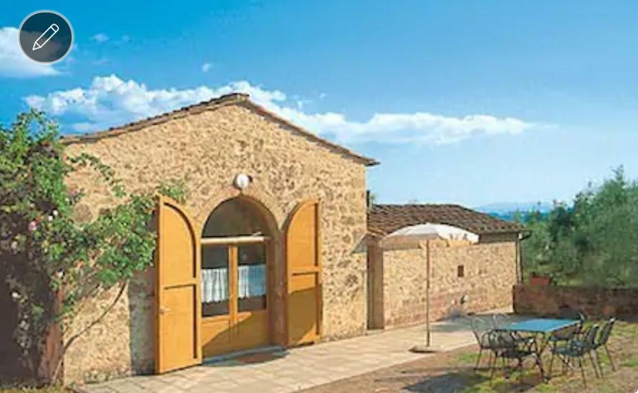 פוג'יבונסי Agriturismo La Moraia מראה חיצוני תמונה