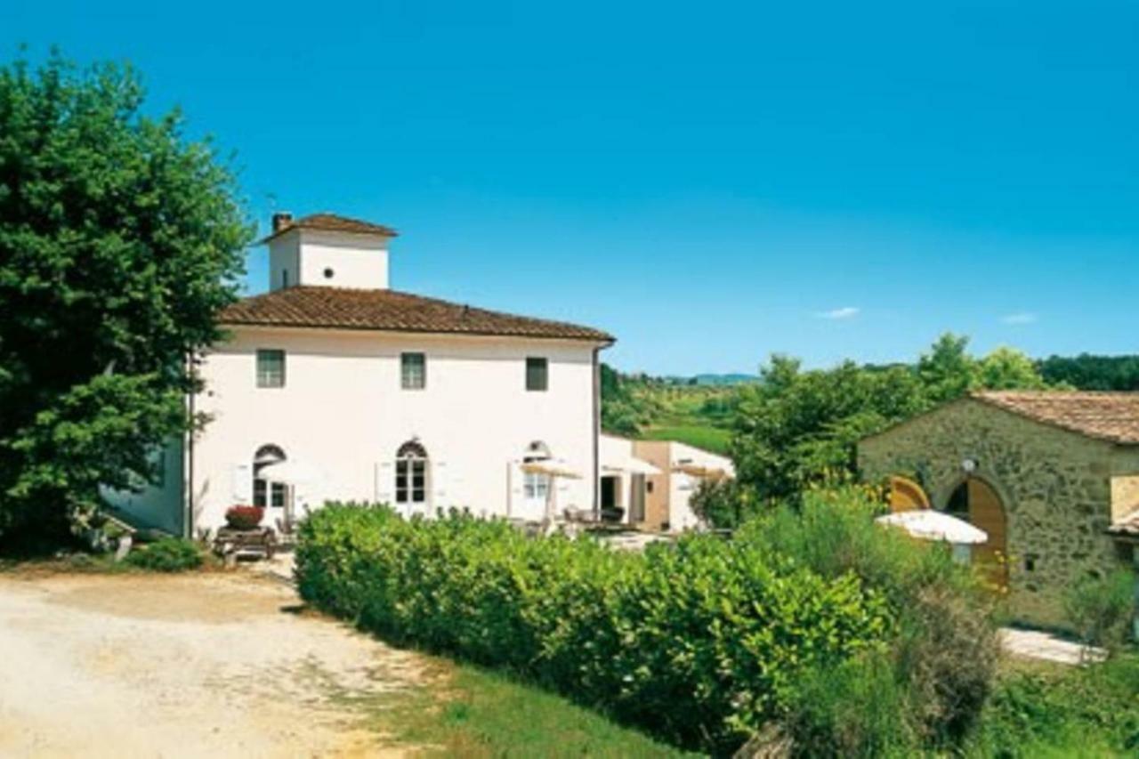 פוג'יבונסי Agriturismo La Moraia מראה חיצוני תמונה